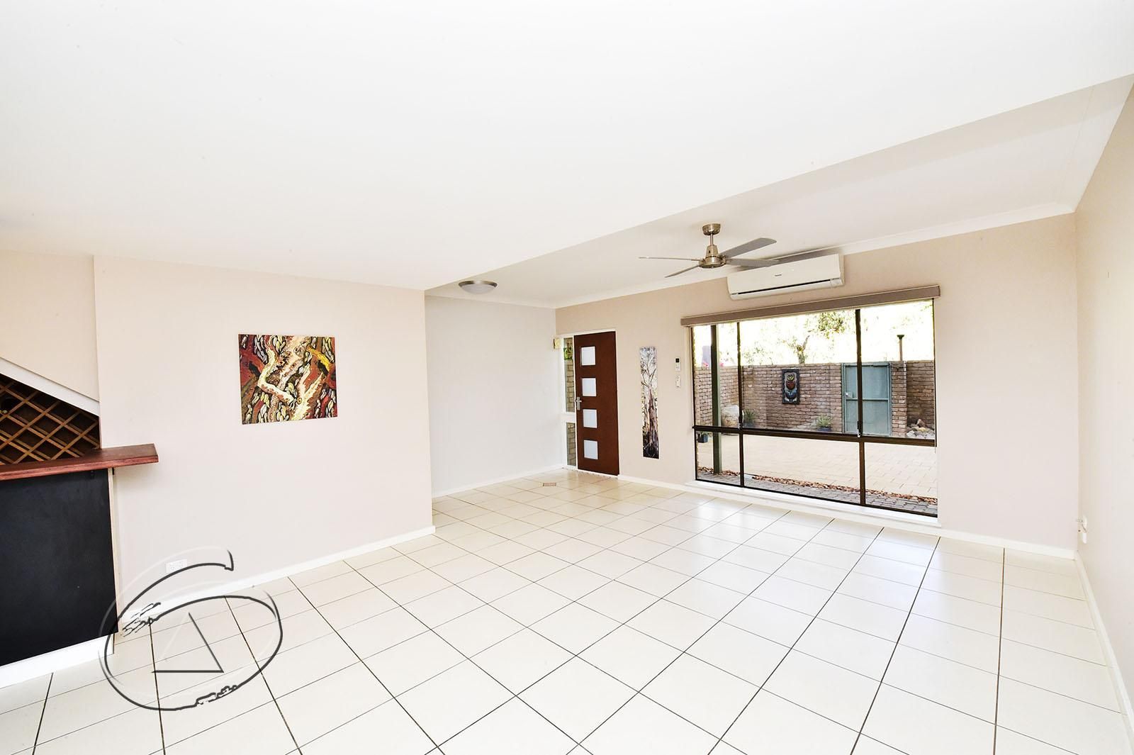 4/2 Warburton Street, East Side NT 0870, Image 2