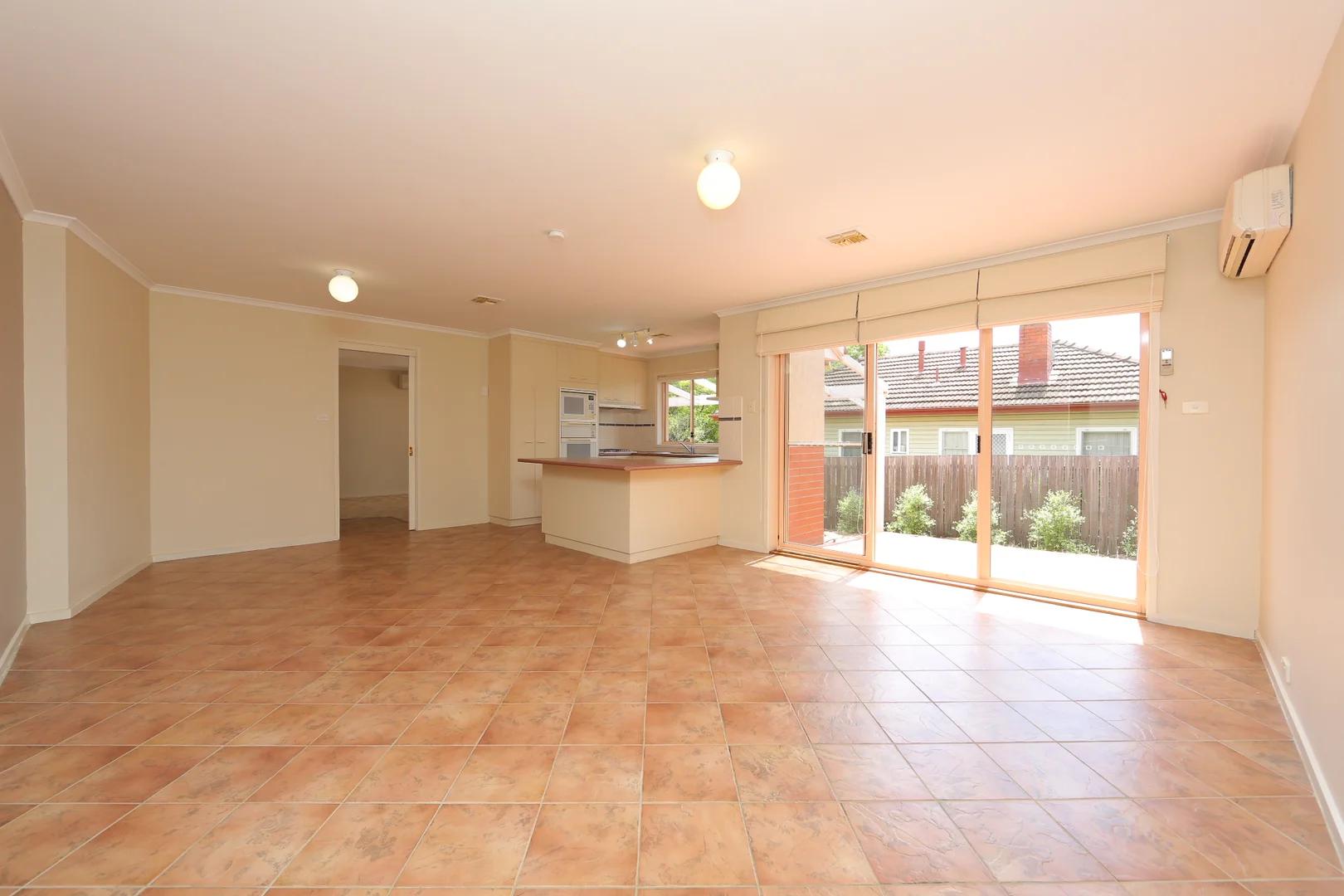 Additional image 5 of 1/4 Hutchins Street, Yarralumla ACT 2600