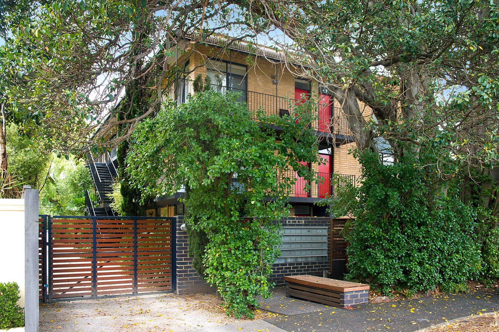 1 bedrooms Apartment / Unit / Flat in 8/89 Denham Street HAWTHORN VIC, 3122