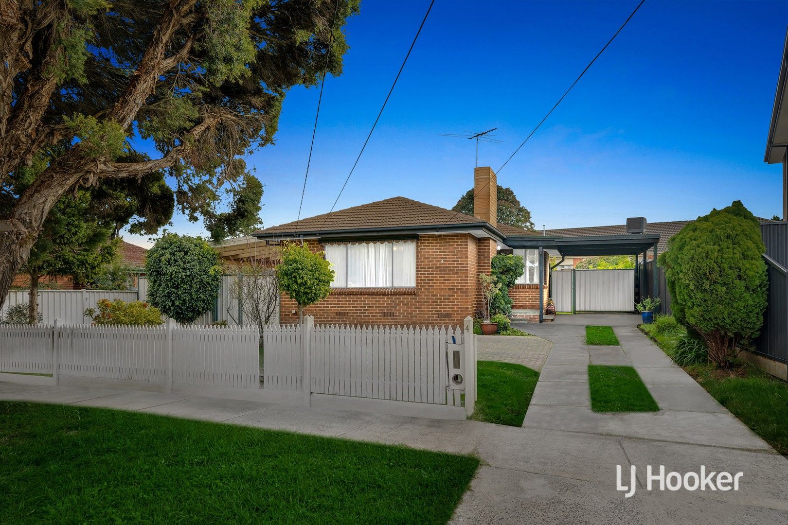 4 bedrooms House in 4 Coleman Court DANDENONG NORTH VIC, 3175