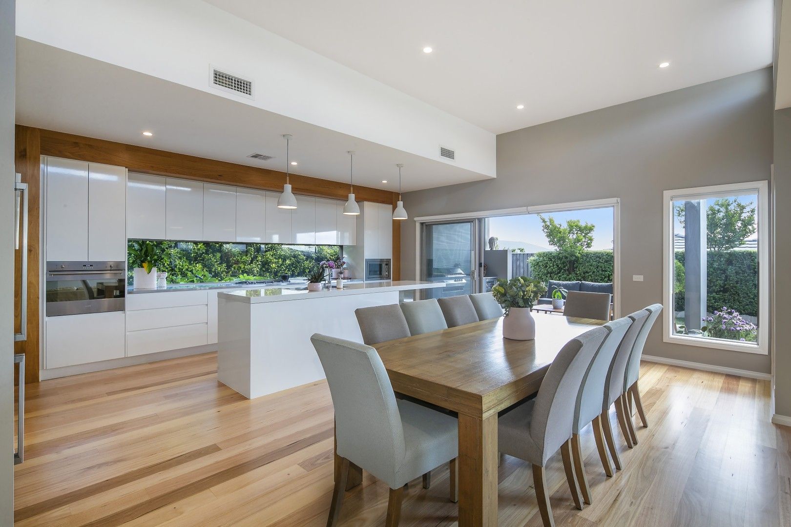 16 Cocoparra Crescent, Crace ACT 2911, Image 0