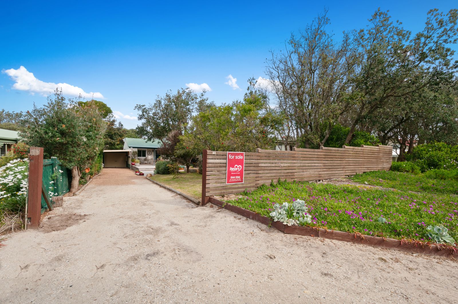 22 Finisterre Drive, The Honeysuckles VIC 3851, Image 2