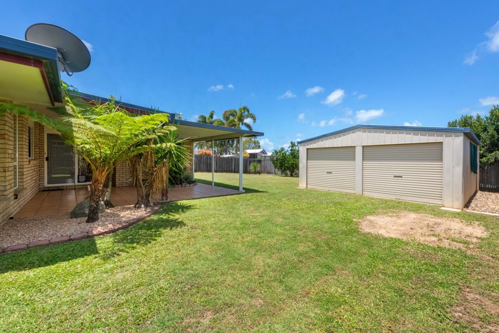 8 Avalon Drive, Rural View QLD 4740, Image 2