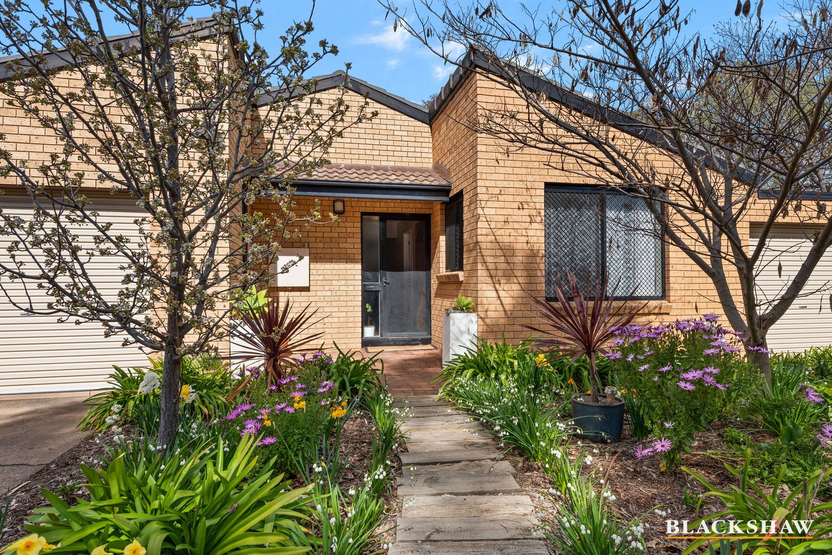 11 Mcgowen Close, Spence ACT 2615, Image 1