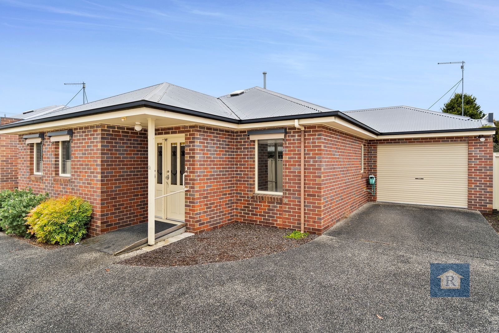 2/46 Connor Street, Colac VIC 3250, Image 0