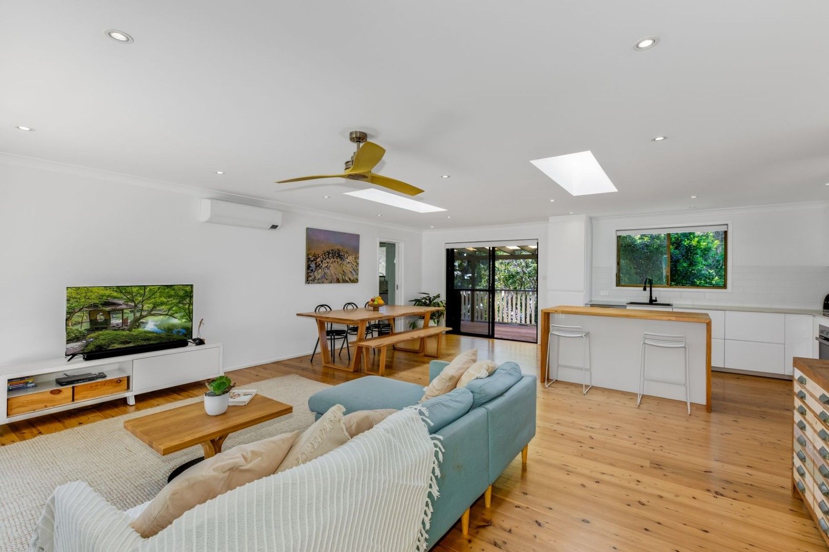 10 Clements Drive, Avoca Beach NSW 2251, Image 0