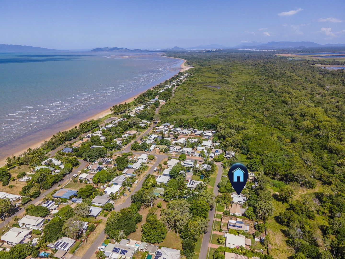 17 Lagoon Crescent, Saunders Beach QLD 4818, Image 0