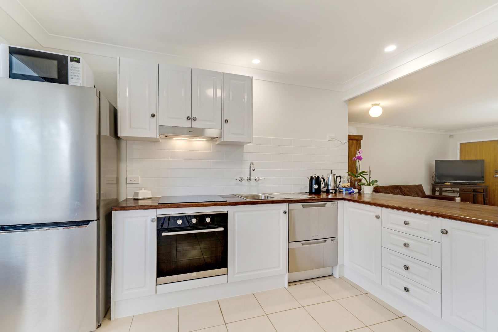 8/27-31 Southport Avenue, Tamborine Mountain QLD 4272, Image 2