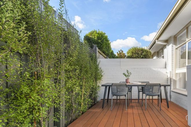 Picture of 2/59 Iris Road, GLEN IRIS VIC 3146