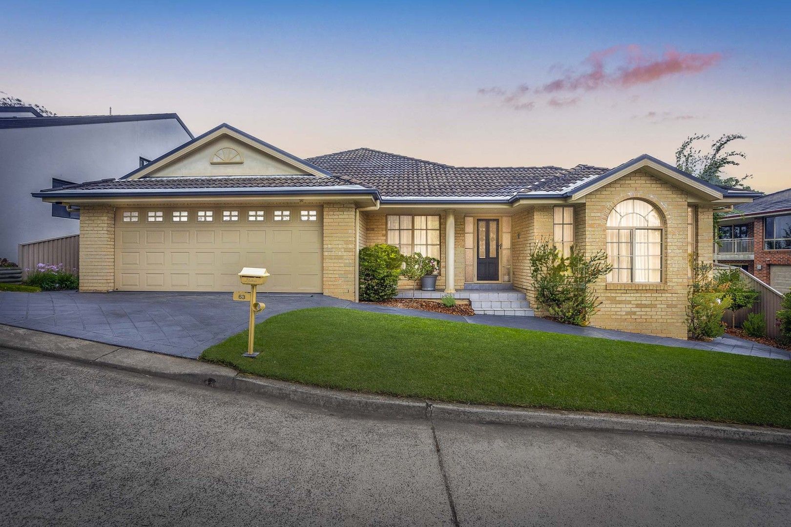 4 bedrooms House in 63 Waratah Road ENGADINE NSW, 2233