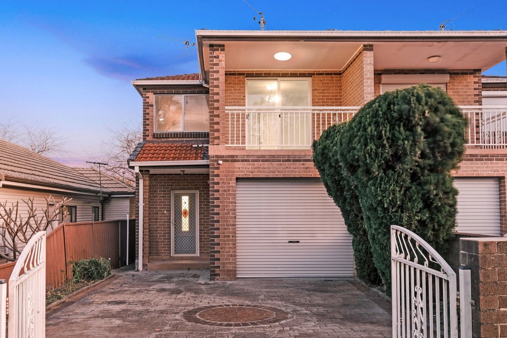 3 bedrooms Duplex in 86 Chiswick Road GREENACRE NSW, 2190