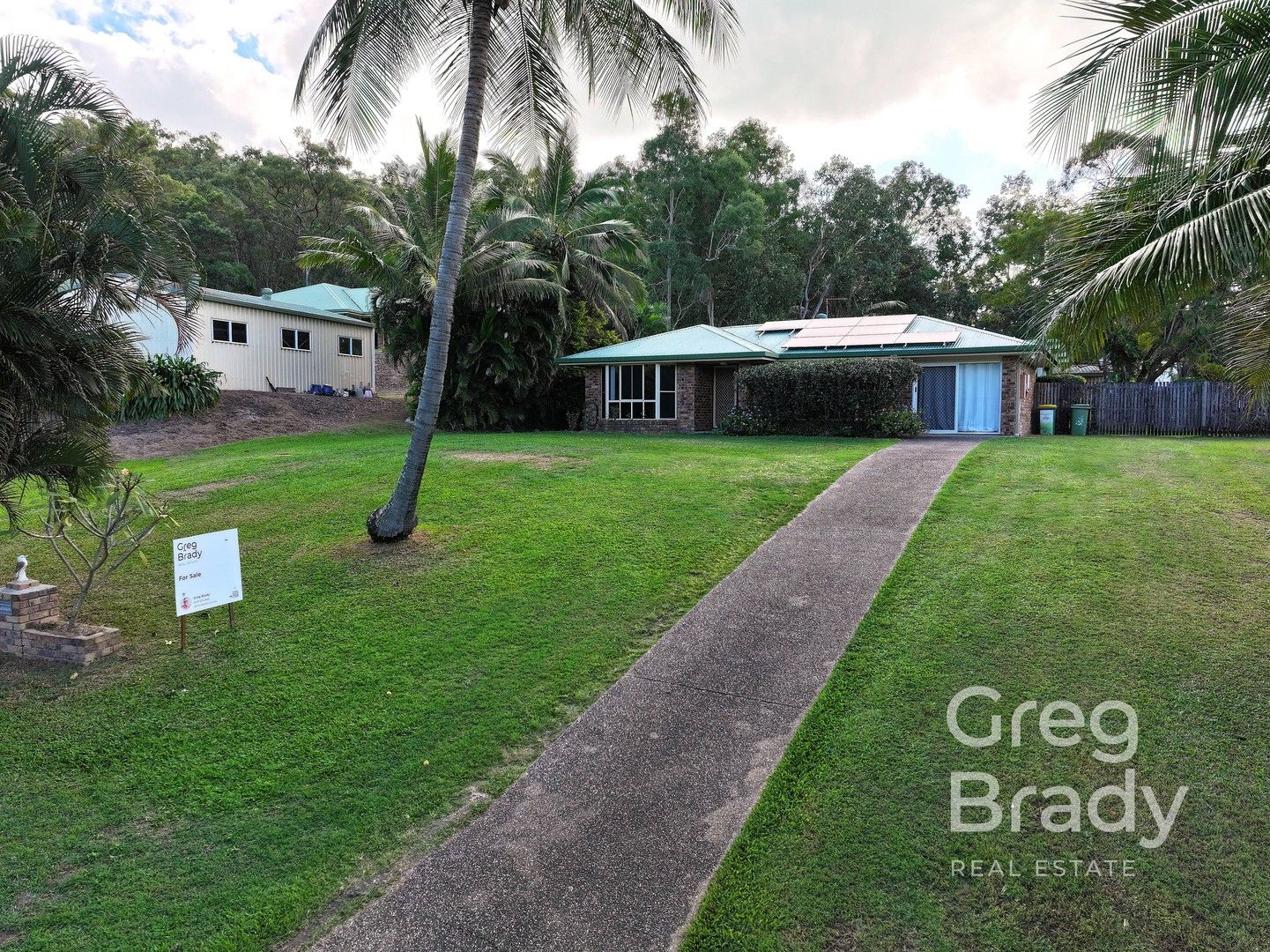 3 bedrooms House in 4 Mapley Court SARINA QLD, 4737