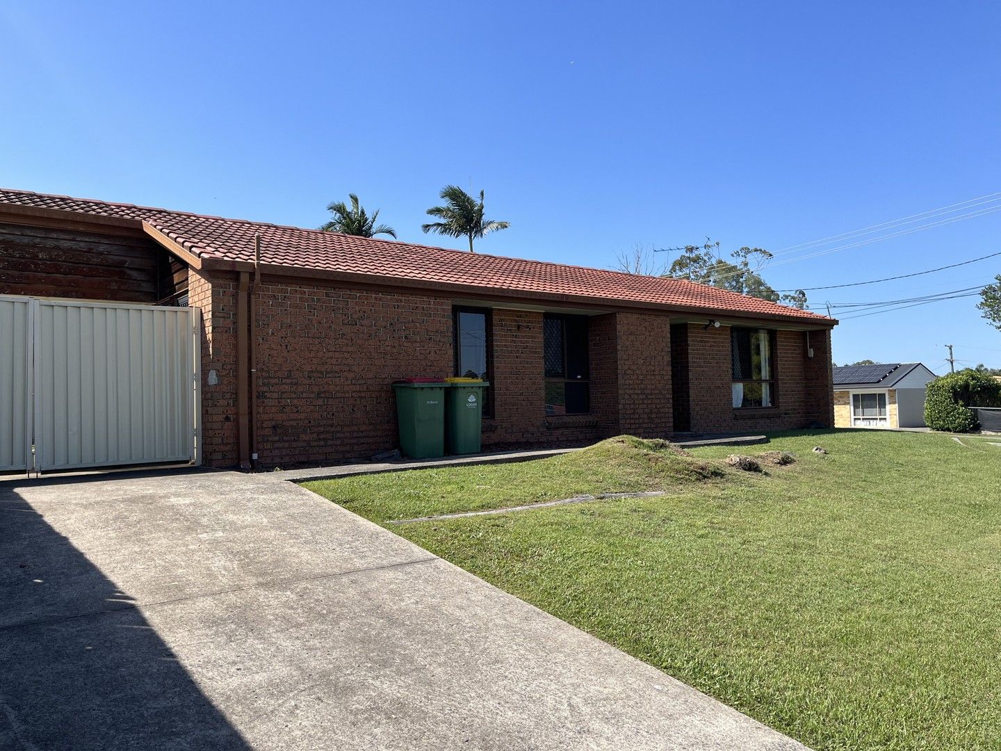 3 bedrooms House in 1 Cygnus Court REGENTS PARK QLD, 4118
