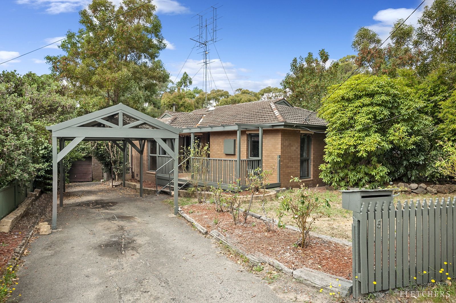 5 The Gums, Mount Clear VIC 3350, Image 0