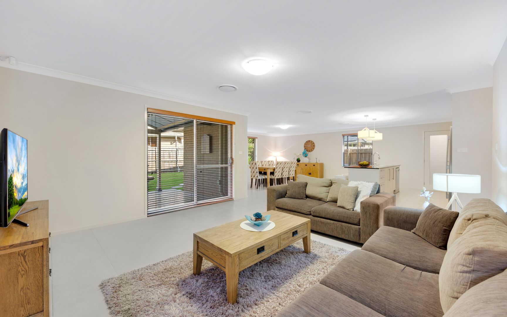 6 Maxim Drive, Edmondson Park NSW 2174, Image 1