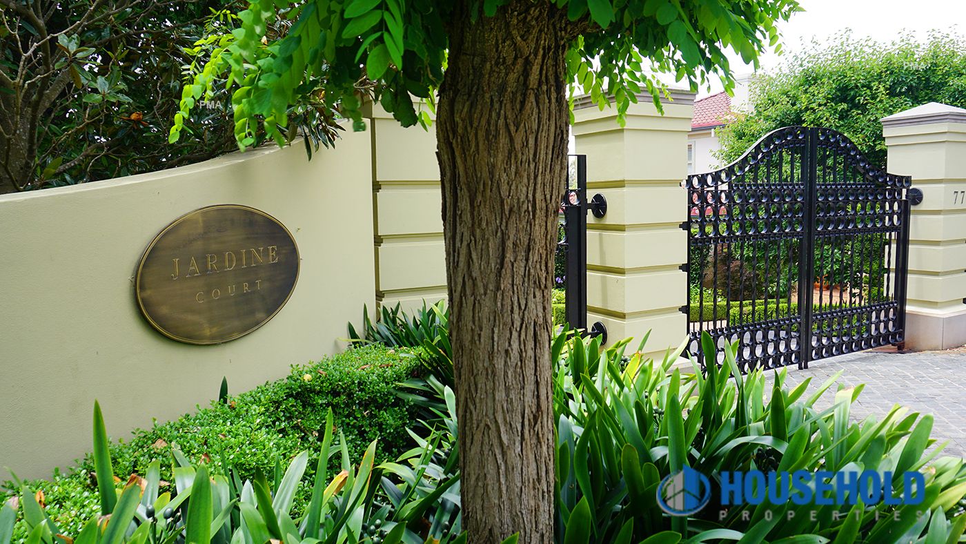 5 bedrooms House in 4/77 Warrane Road NORTH WILLOUGHBY NSW, 2068