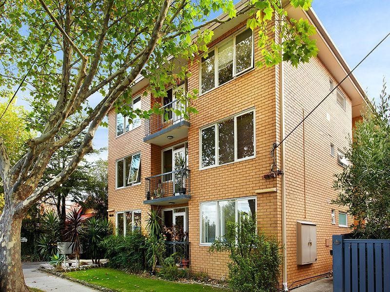 2 bedrooms Apartment / Unit / Flat in 11/435-437 St Kilda Street ELWOOD VIC, 3184