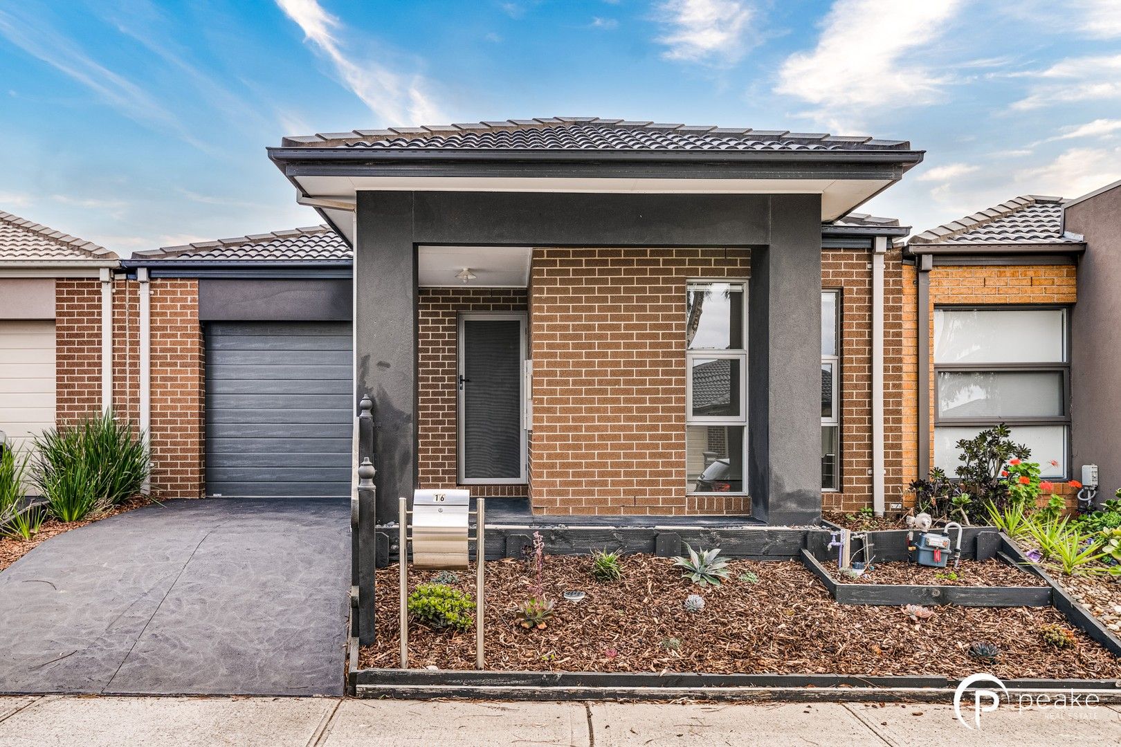 3 bedrooms House in 16 Pleven Rise CLYDE NORTH VIC, 3978