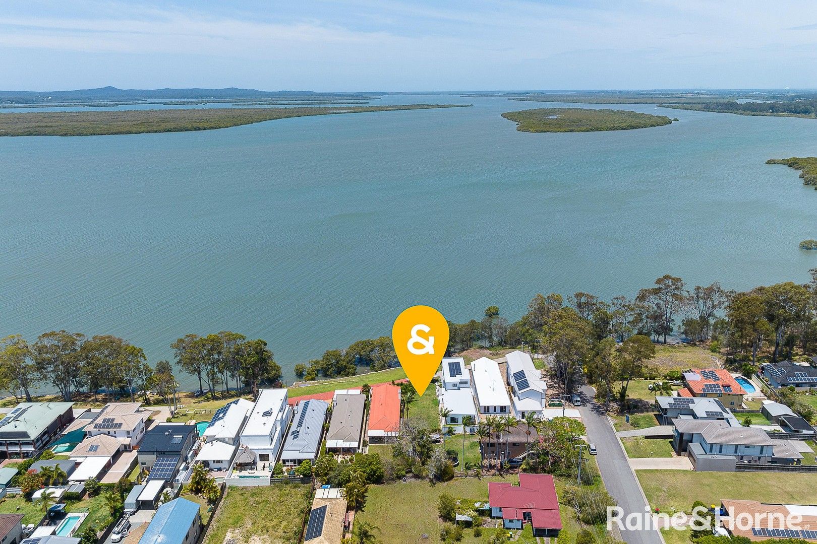 19 Waterfront Easement, Redland Bay QLD 4165, Image 1
