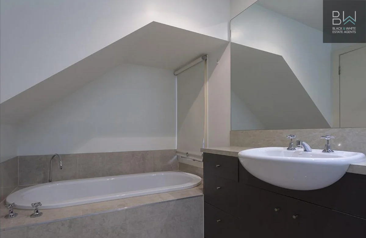 Additional image 7 of 1/142 Grand Boulevard, Montmorency VIC 3094