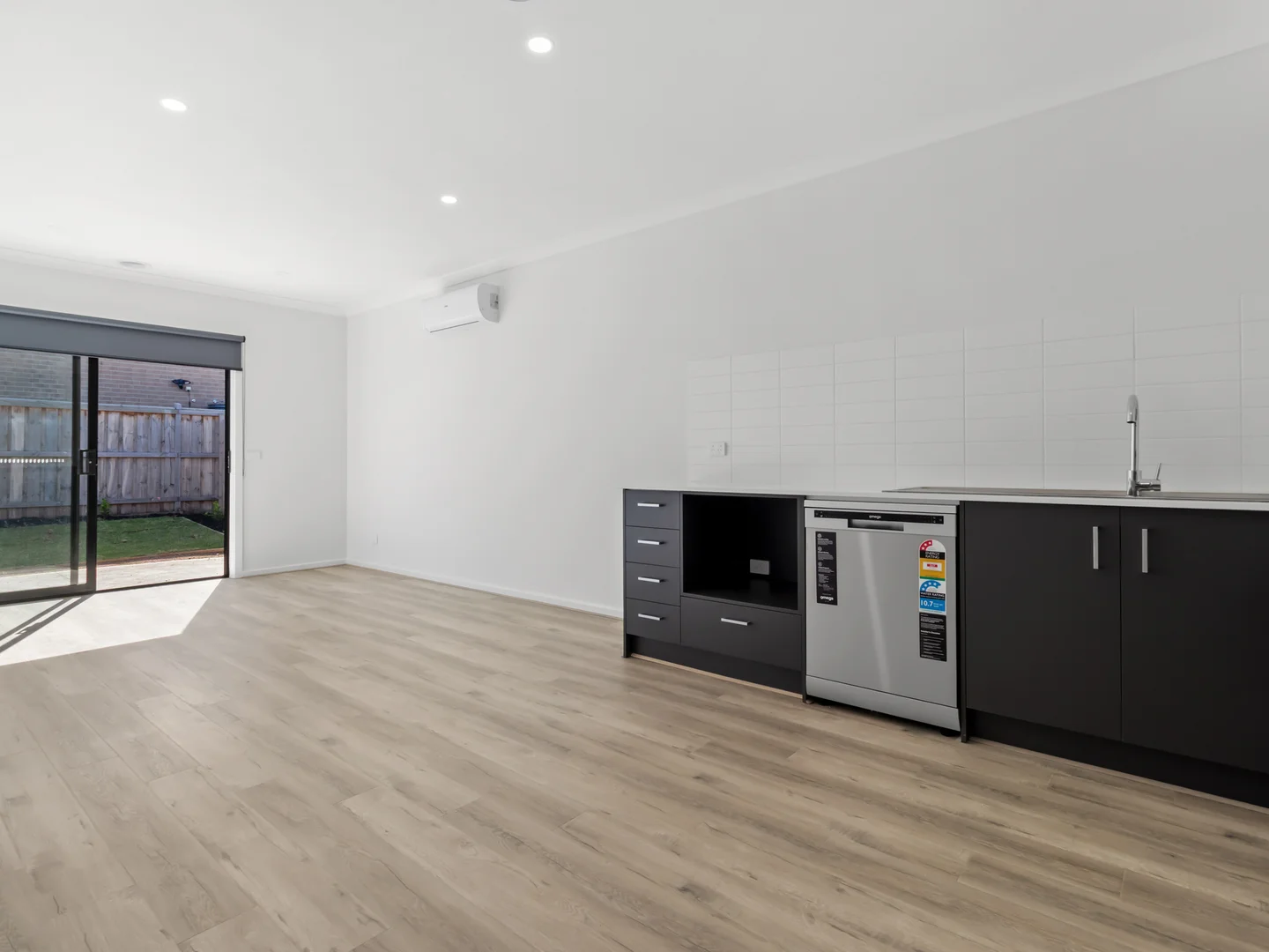 Additional image 4 of 72 Slavko Drive, Fraser Rise VIC 3336