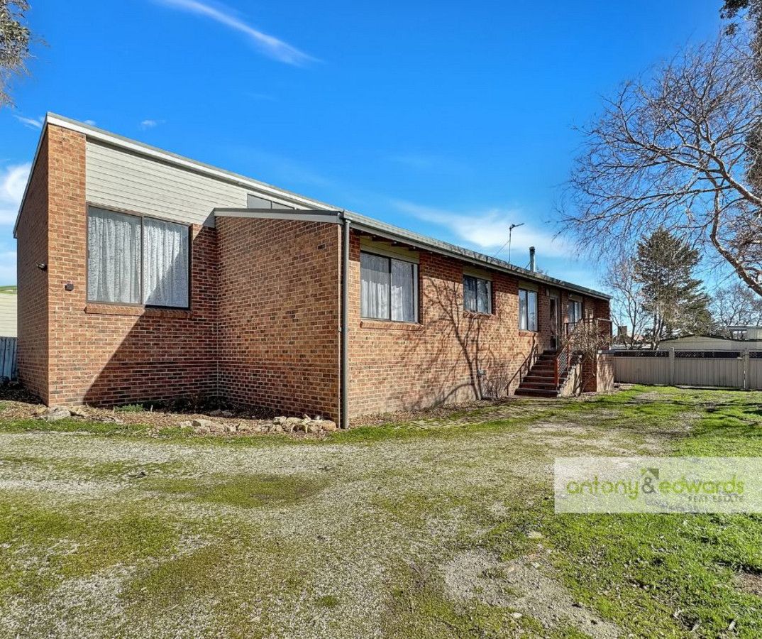 3 bedrooms House in 18 Emma Street GOULBURN NSW, 2580