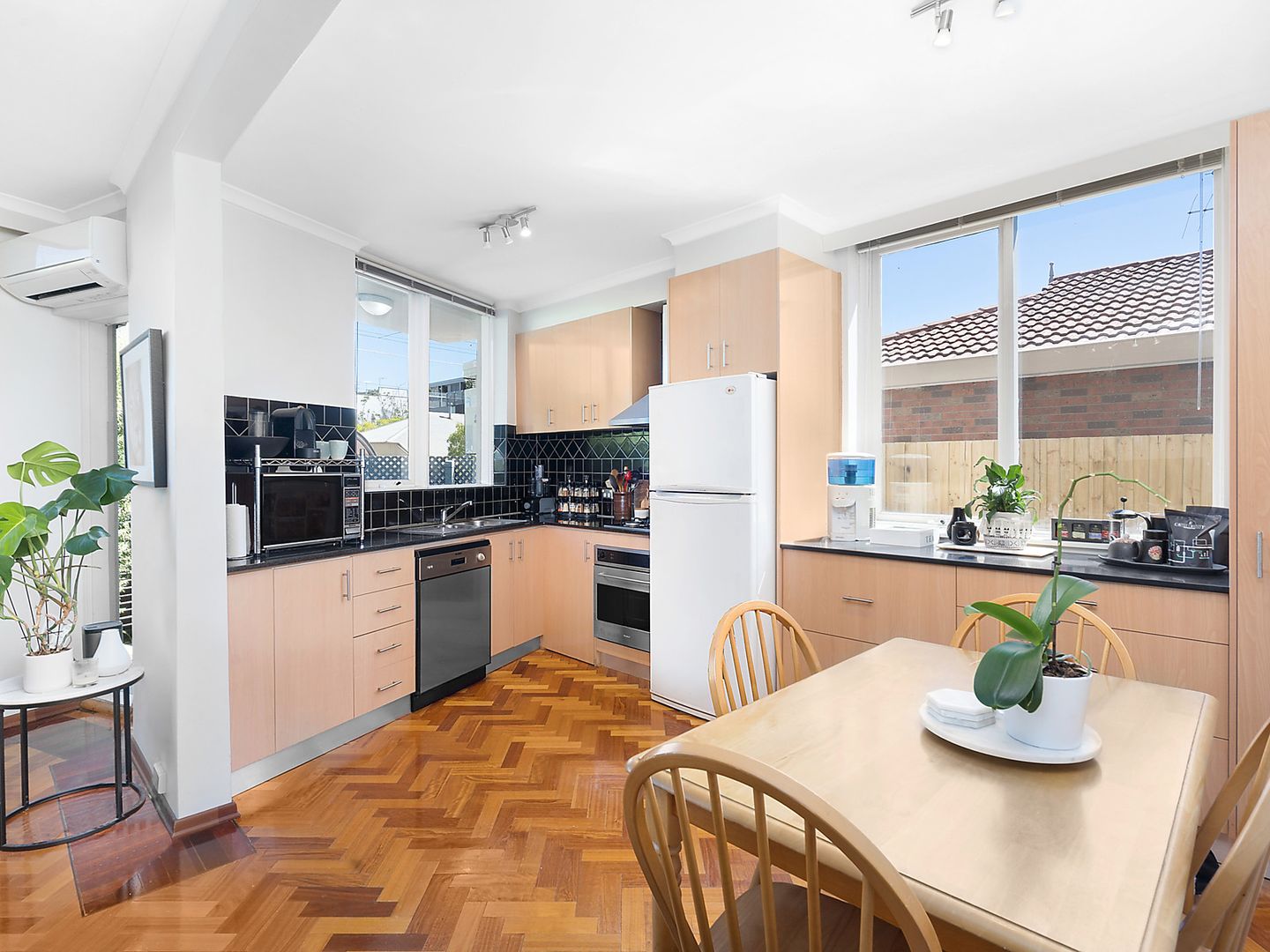 1/10-12 Blenheim Street, Balaclava VIC 3183, Image 2