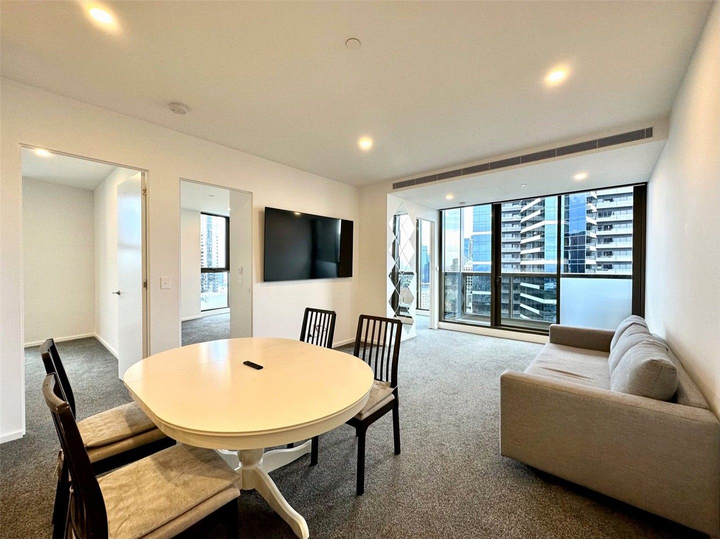 3 bedrooms Apartment / Unit / Flat in 4007/81 City Road SOUTHBANK VIC, 3006