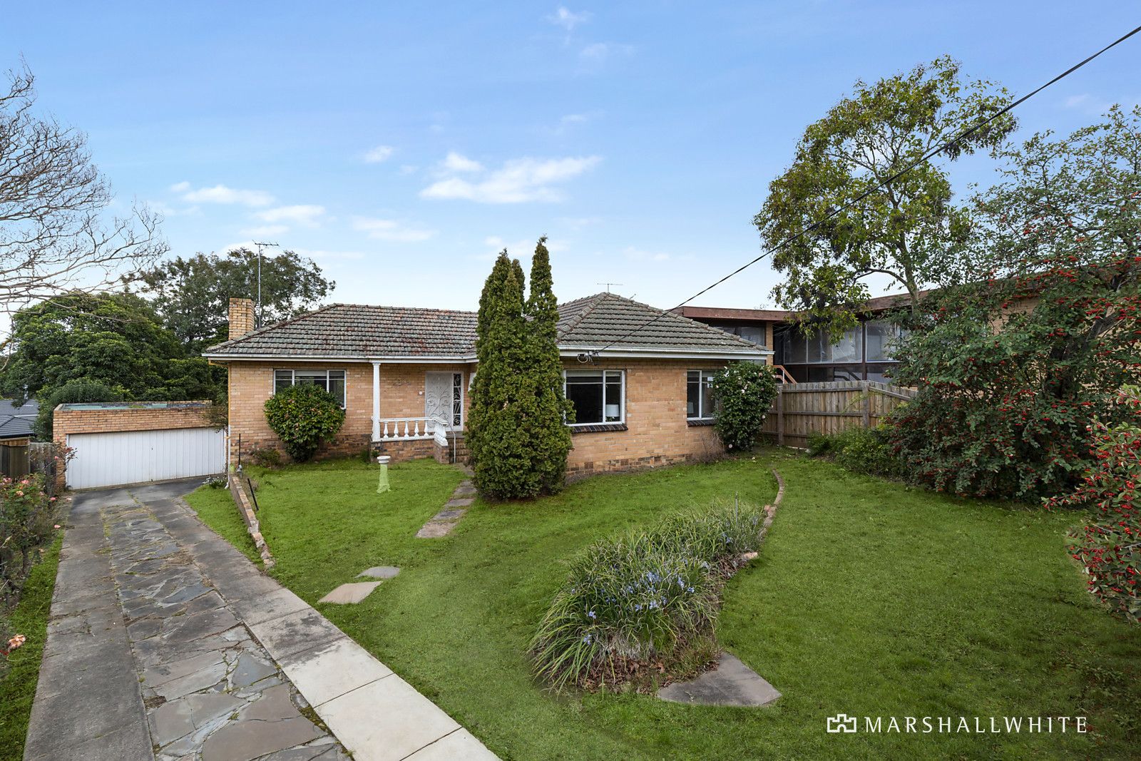 3 bedrooms House in 33 Baker Avenue KEW EAST VIC, 3102