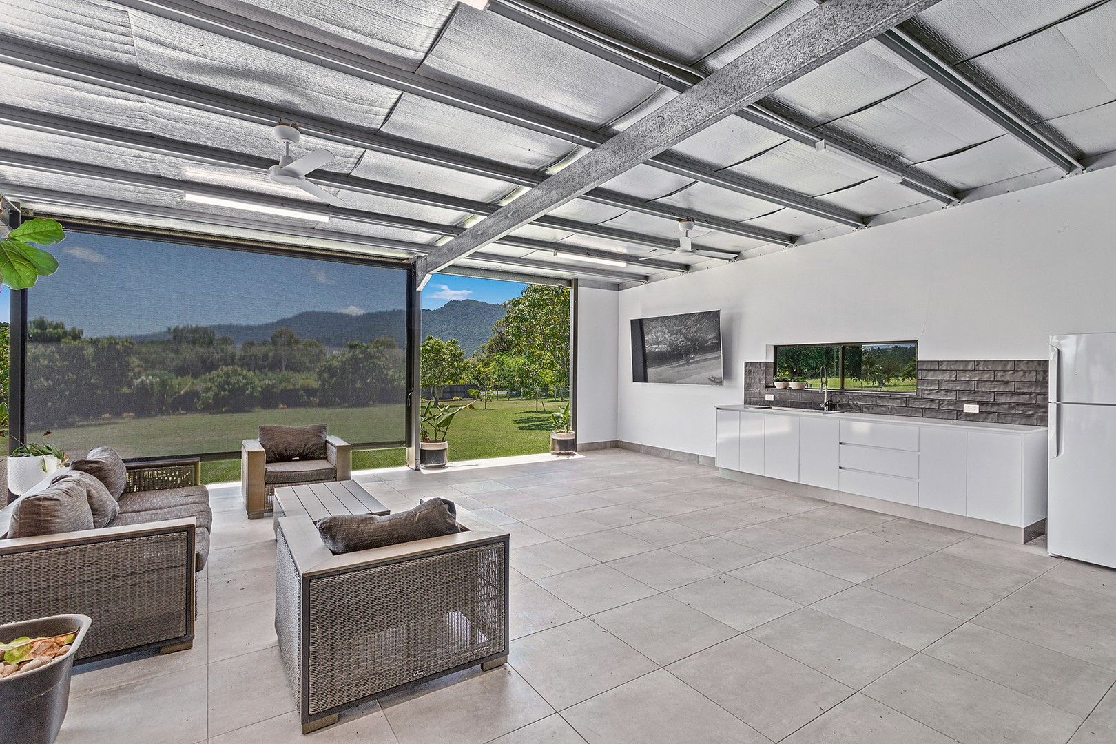 4 bedrooms House in 119 Paluma Road WOODWARK QLD, 4802