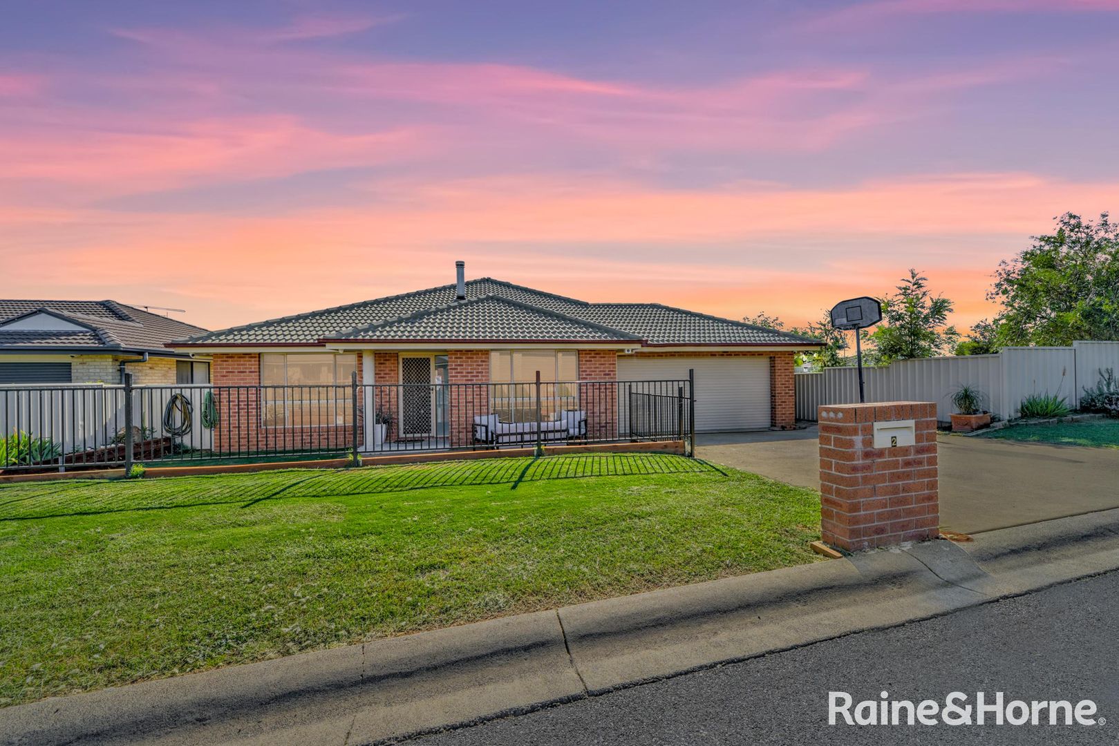 2 Gregory Close, Westdale NSW 2340