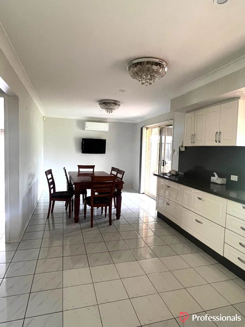 Additional image 5 of 25 Phar Lap Close, Casula NSW 2170