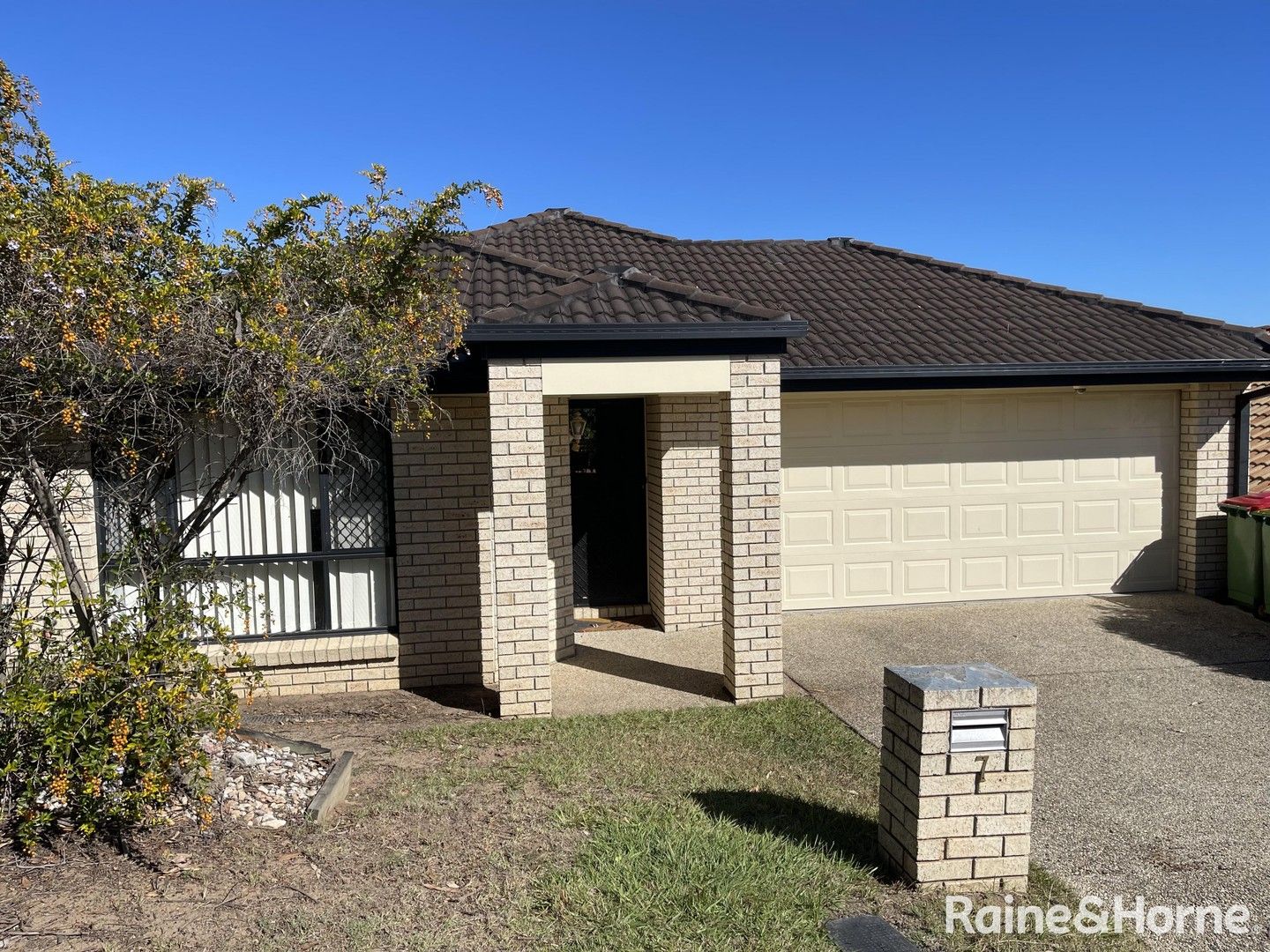 4 bedrooms House in 7 Moselle Street SPRINGFIELD QLD, 4300