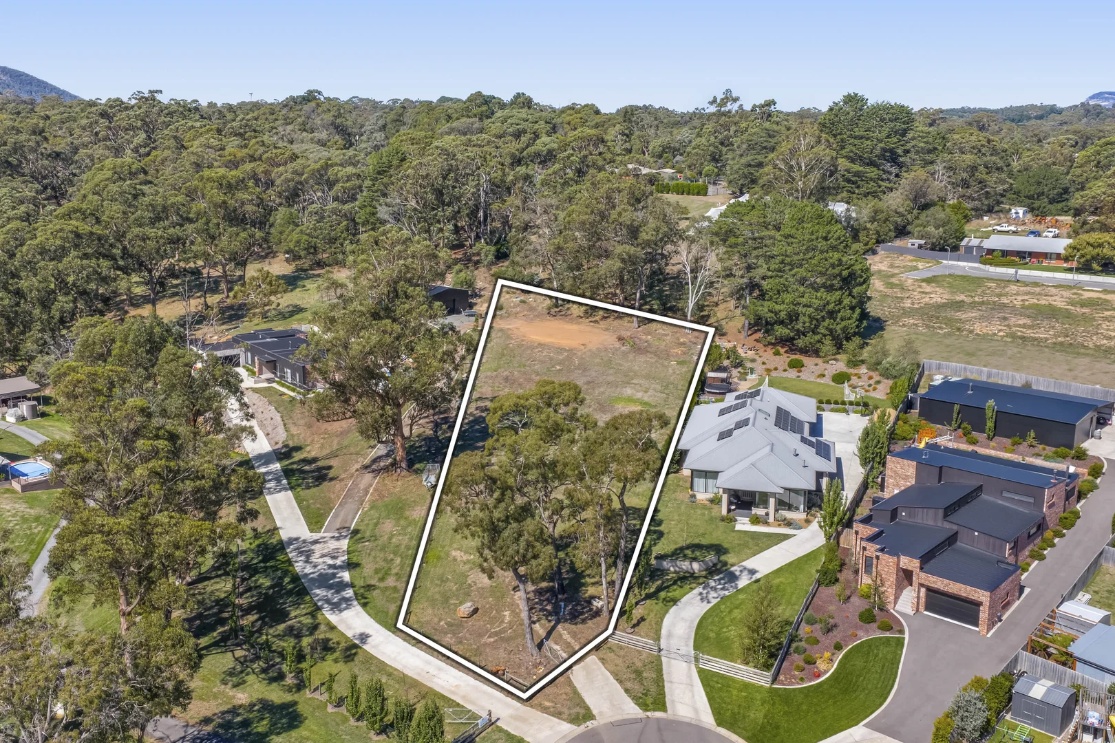 Additional image 5 of 4 Sinclair Grove, Brown Hill VIC 3350