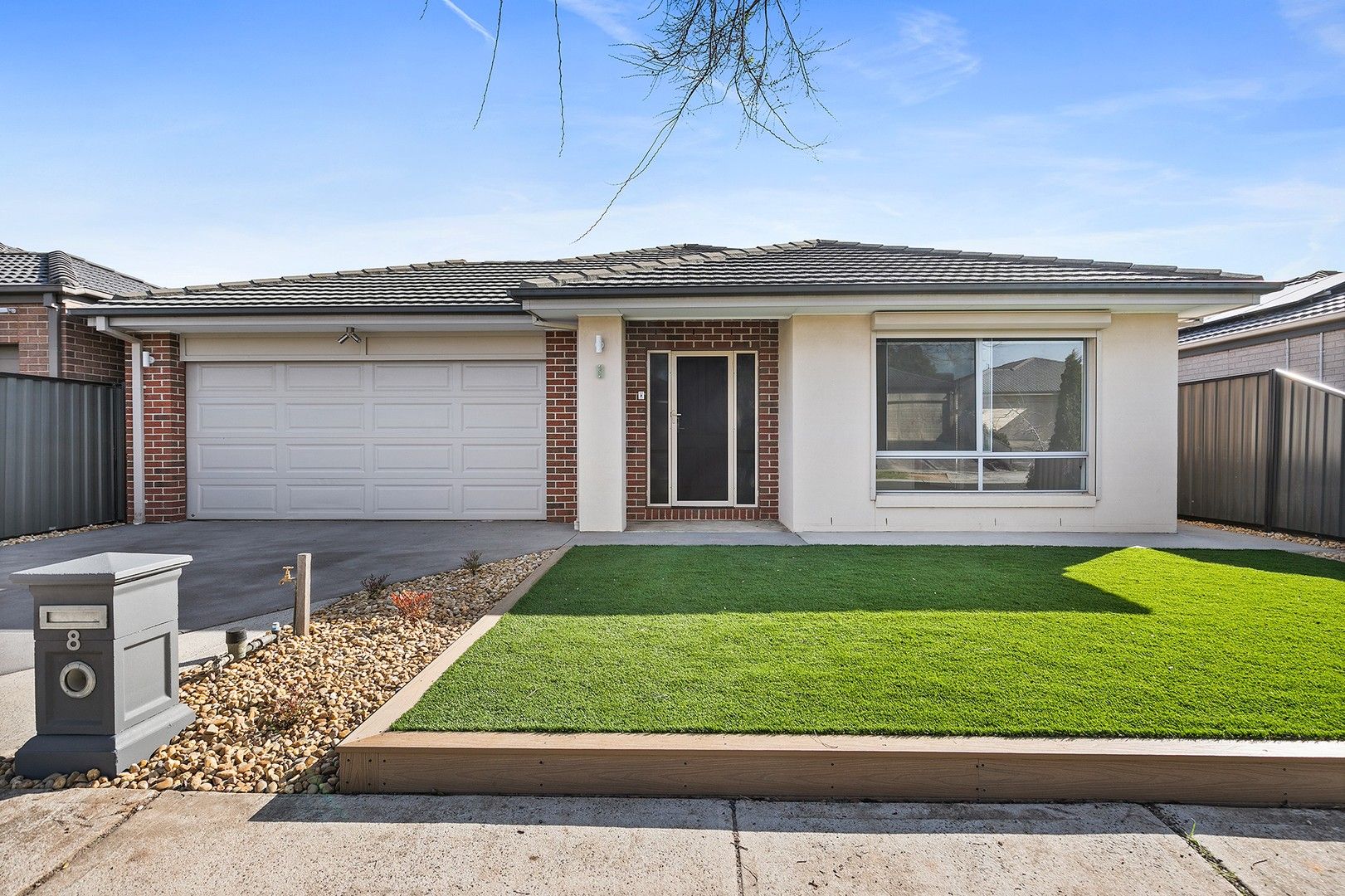 4 bedrooms House in 8 Tamar Avenue POINT COOK VIC, 3030