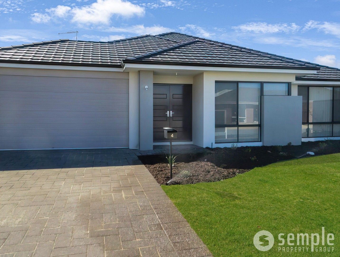 4 Chicory Street, Treeby WA 6164, Image 0