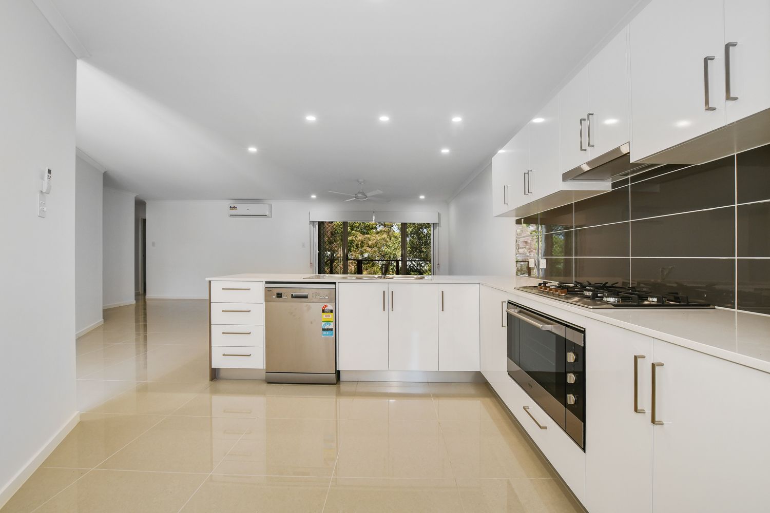 18a The Grove, Alexandra Headland QLD 4572, Image 2