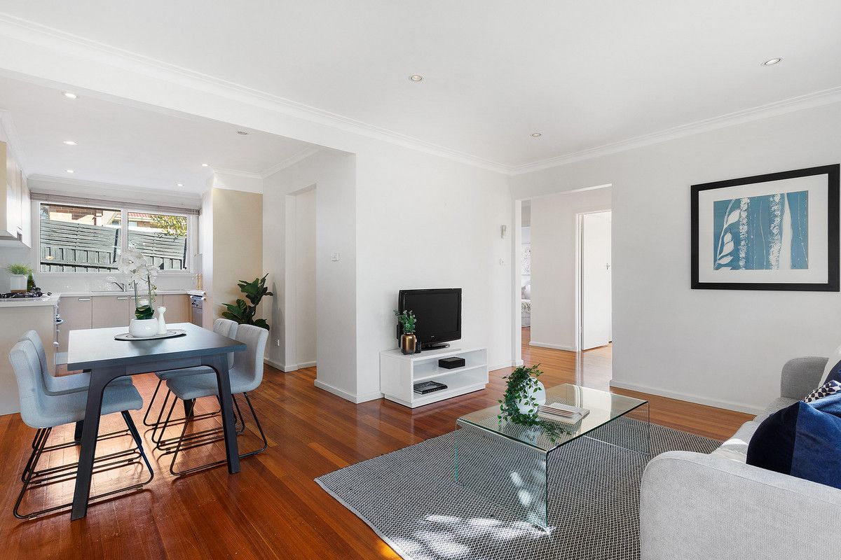 2/31 Andrews Street, Burwood VIC 3125, Image 2