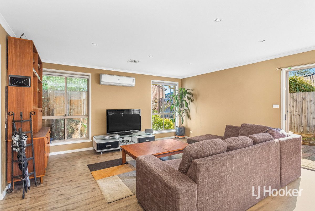 1/7 Royal Court, Seabrook VIC 3028, Image 2