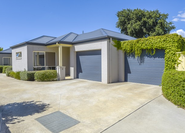 2/13 Bourke Street, Kyneton VIC 3444