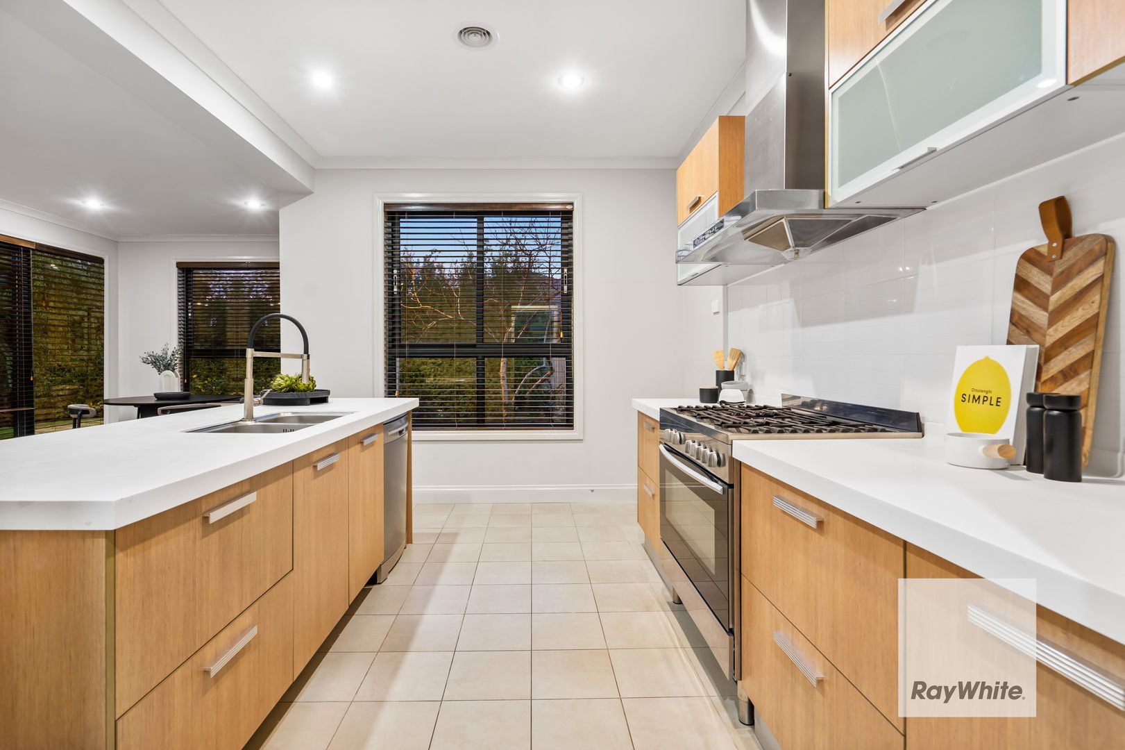 18 Hemsley Drive, Deer Park VIC 3023, Image 2