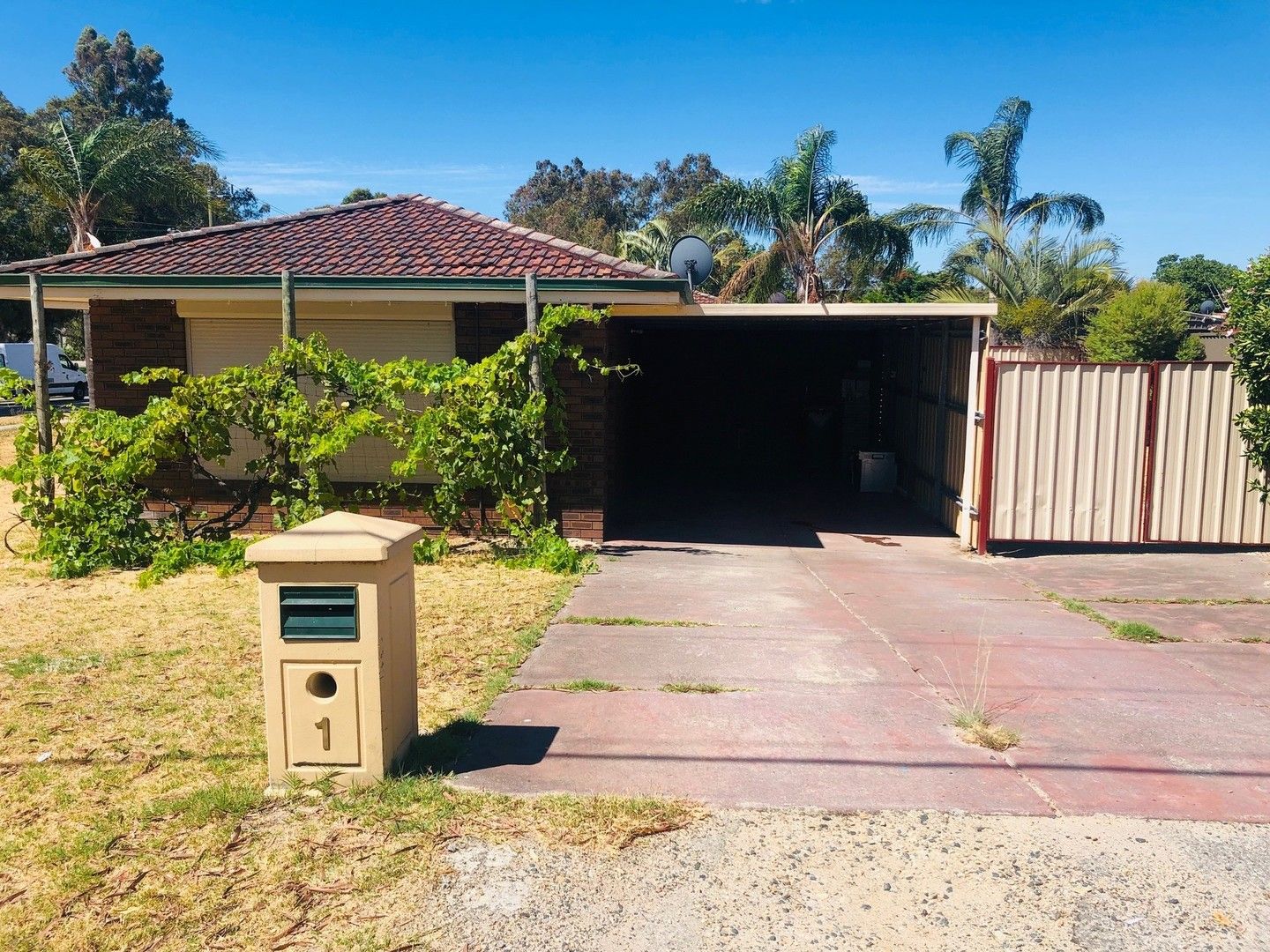 3 bedrooms Semi-Detached in 1 Manuel Crescent REDCLIFFE WA, 6104