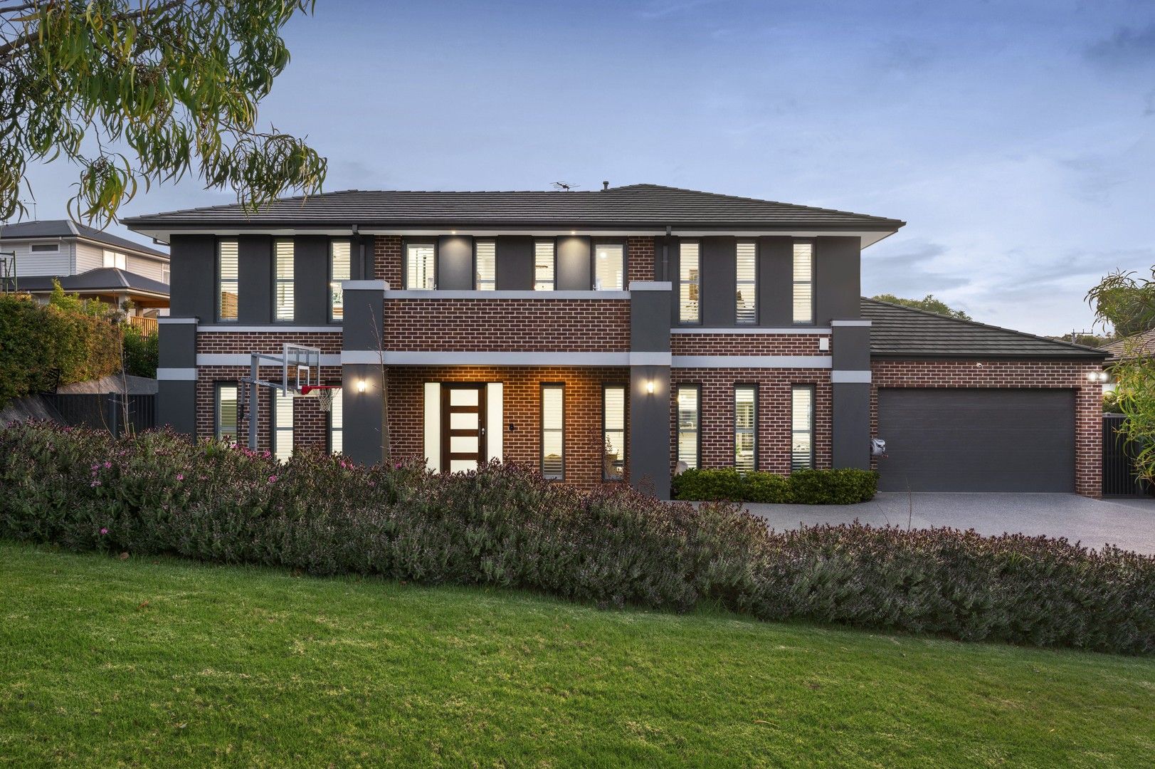 5 bedrooms House in 10 Greenedge Court PLENTY VIC, 3090