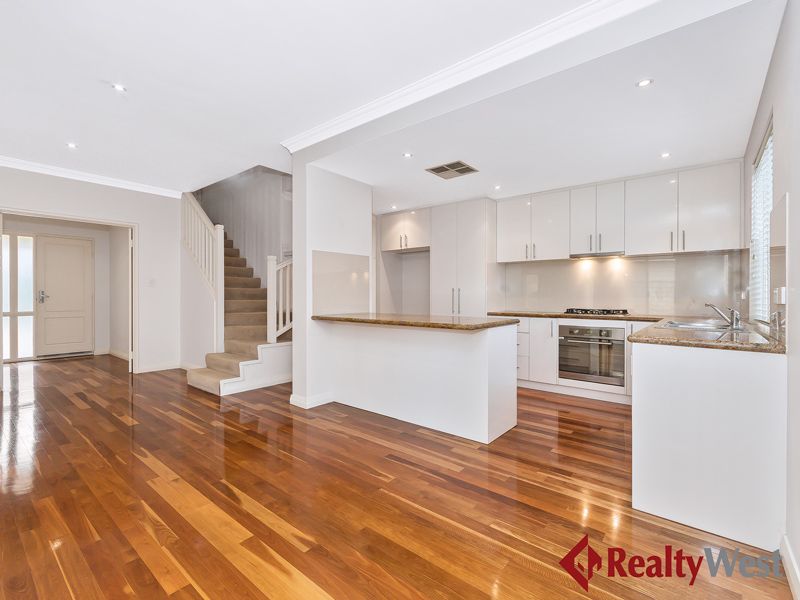 4 bedrooms Townhouse in 104B Bishopsgate Street CARLISLE WA, 6101