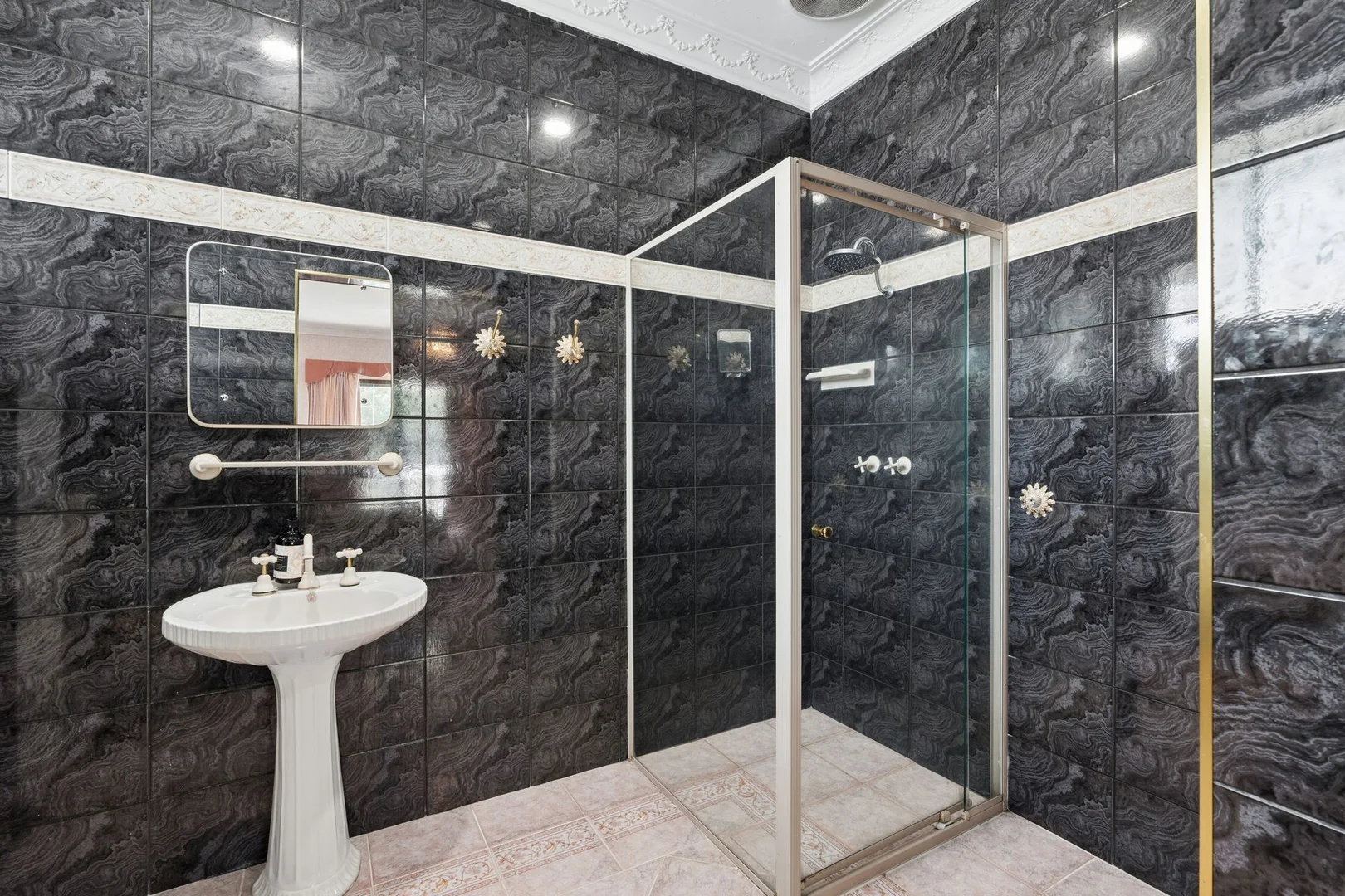 Additional image 30 of 15 Glenbrook Road, Thornlie WA 6108