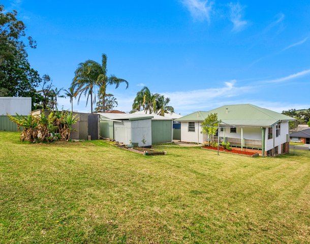 38 Carr Parade, Unanderra NSW 2526