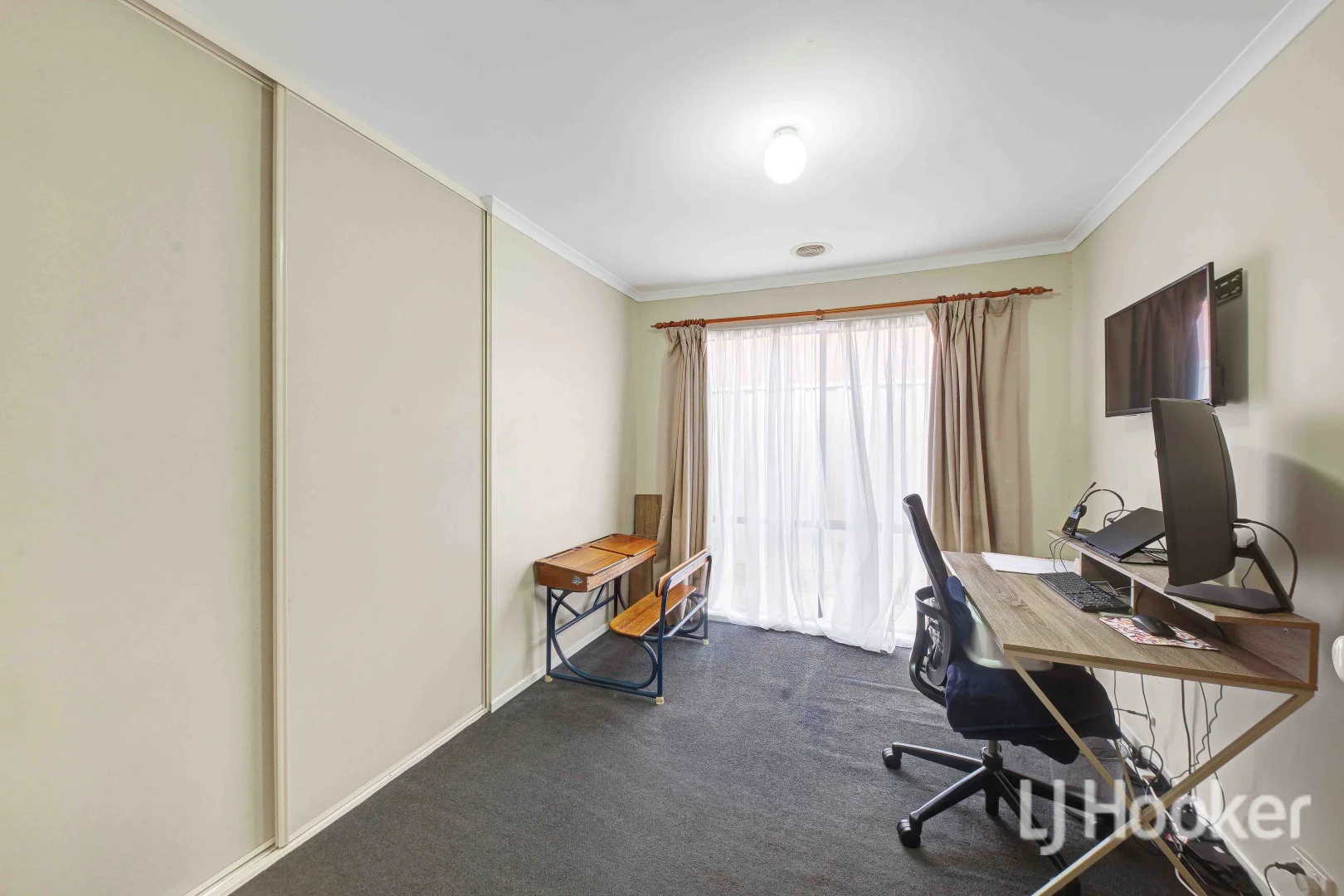 Additional image 8 of 2 Endeavour Place, Melton West VIC 3337