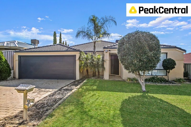 4 bedrooms House in 42 Birkett Avenue BEELIAR WA, 6164