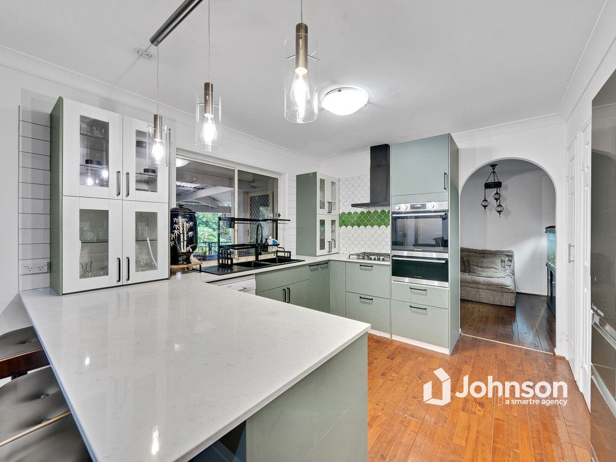 4 bedrooms House in 5 Costigan Terrace EDENS LANDING QLD, 4207