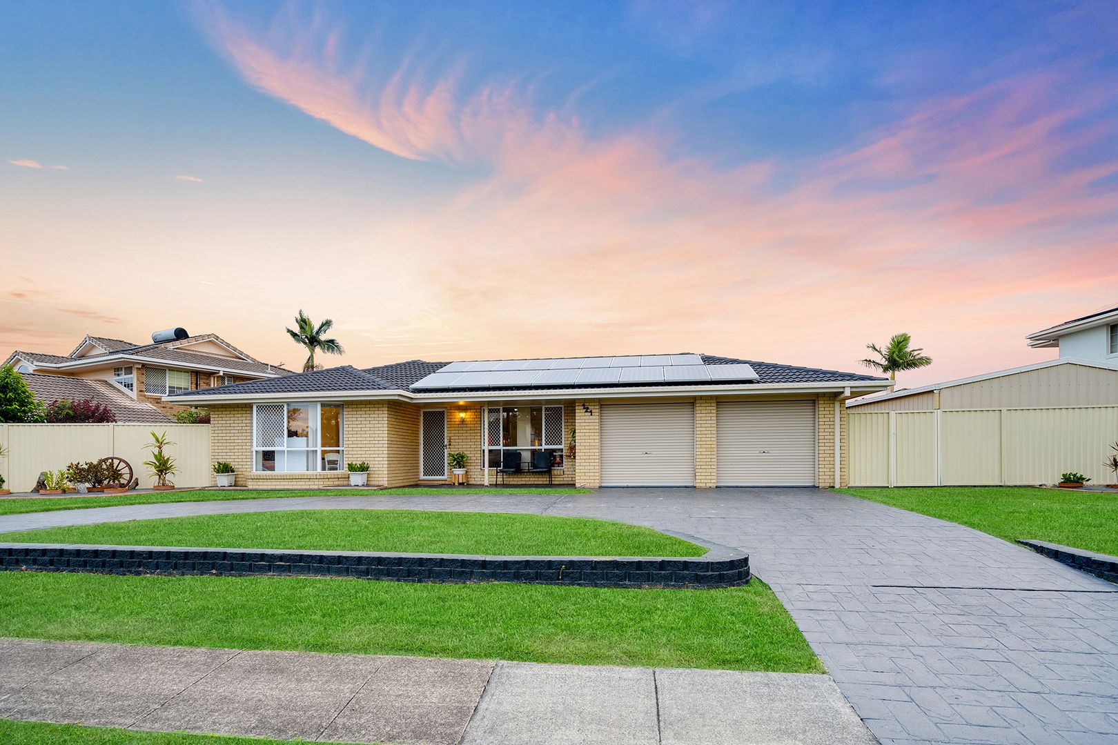 121 Holmead Road, Eight Mile Plains Property History & Address